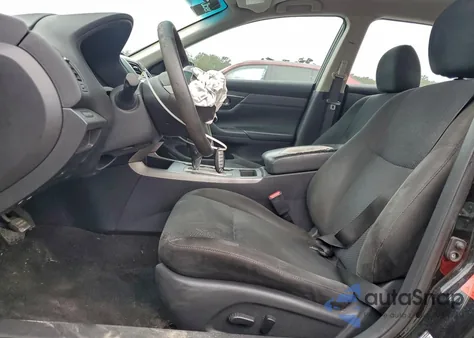 2015 Nissan Altima 2.5 z USA, uszkodzony, nr VIN 1N4AL3AP9FC575994